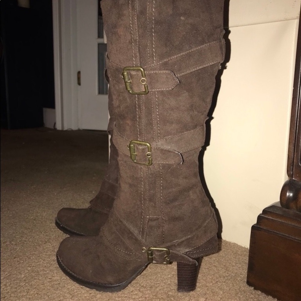 Brown suede boots with buckles